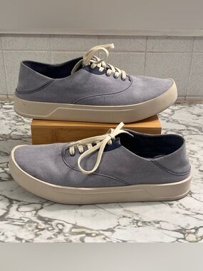 OluKai Tradewind Men's Everyday Sneaker. Chambray Linen Upper in Grey